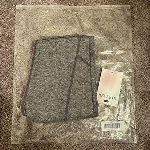 Fleo NWT, size Small, Reverie Heather Grey, Bounce Material